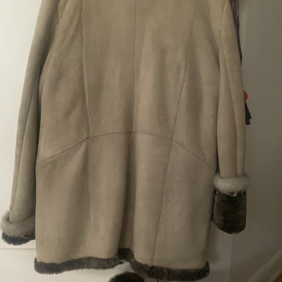 Fur coat 100% lambskin - Picture 9 of 14